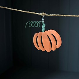 Halloween Pumpkin Garland Halloween Gifts Decorations Novelty Fun Quirky Metal Hanging Pumpkin Garland Shoeless Joe