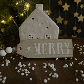 'Merry' Wooden Chunky Christmas Gift Tag 'Merry' Wooden Chunky Christmas Gift Tag
