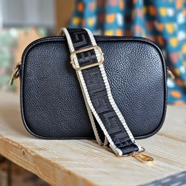 Single Zip Cross Body Bag in Black Handbags And Accessories Gifts For Women Cross Body Bags In Black