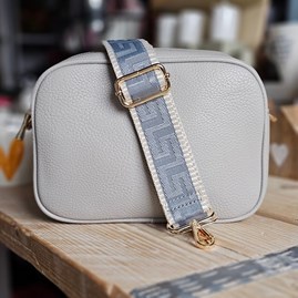 Single Zip Cross Body Bag in Light Grey