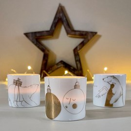 Tealight Holder with 'Baubles In Love' Design Tealight Holder with 'Baubles In Love' Design