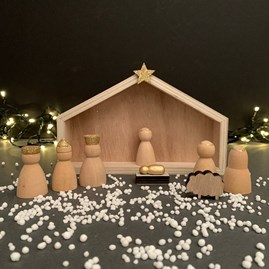 Wooden Manger Scene Christmas Decoration Wooden Manger Scene Christmas Decoration