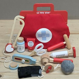 Vintage Wooden Doctor's Medical Kit Pretend Play Role Play Toys Creative Imaginative Wooden Doctors Kit