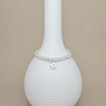 Children's Beaded Bracelet with Clover Leaf Charm Children's Beaded Bracelet with Clover Leaf Charm