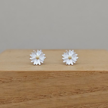 Daisy Stud Earrings Daisy Stud Earrings