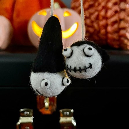 Felt Dracula and Halloween Heads Hanging Decorations Felt Dracula and Halloween Heads Hanging Decorations