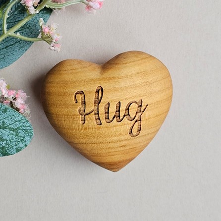 'Hug' Engraved Wooden Heart 'Hug' Engraved Wooden Heart