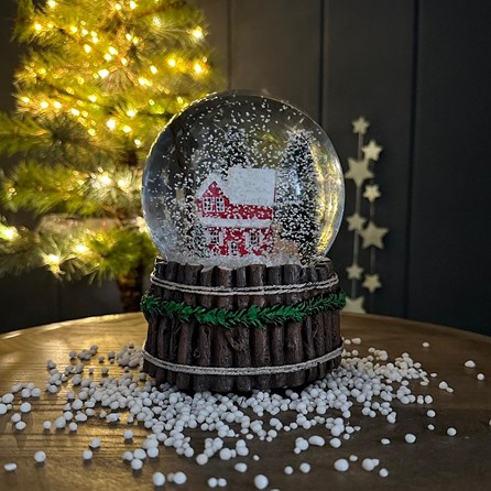 Musical Snowglobe With Red House Scene Christmas Table Decorations Xmas Festive Gifts Glass Musical Snowglobes Snow Globe Gifts