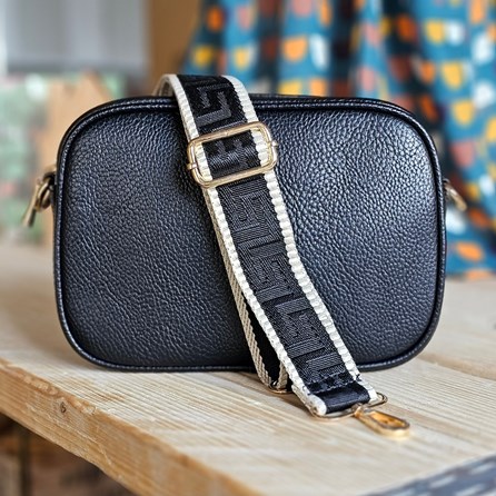 Single Zip Cross Body Bag in Black Handbags And Accessories Gifts For Women Cross Body Bags In Black