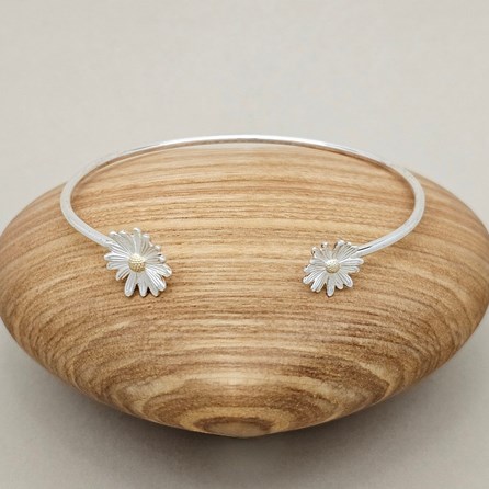 Sterling Silver Daisy Bangle Sterling Silver Daisy Bangle