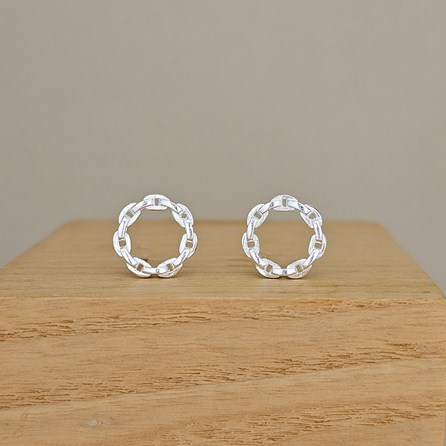 Sterling Silver Linking Chain Stud Earrings Sterling Silver Linking Chain Stud Earrings