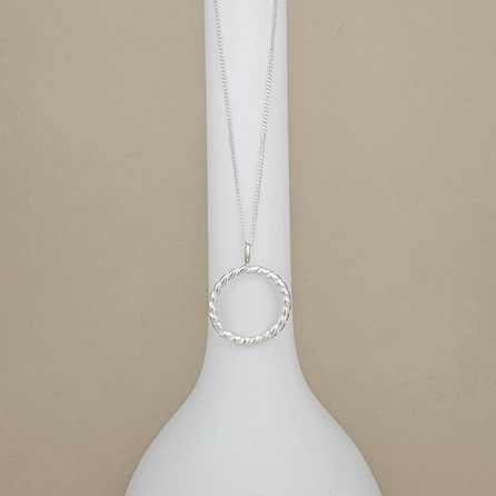 Sterling Silver Rope Circle Pendant Sterling Silver Rope Circle Pendant