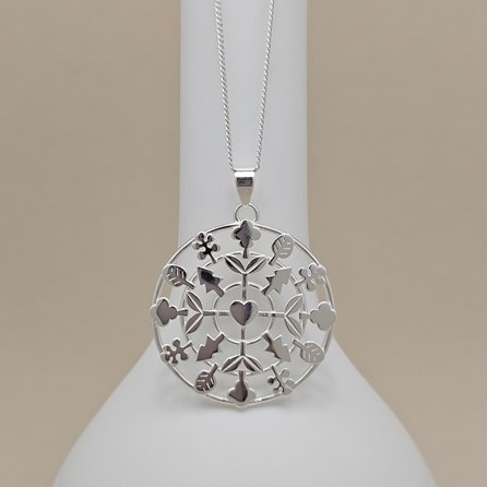 Sterling Silver Trees & Leaves Circle Charm Necklace Sterling Silver Trees & Leaves Circle Charm Necklace