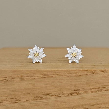 Sterling Silver Waterlily Flower Stud Earrings Sterling Silver Waterlily Flower Stud Earrings