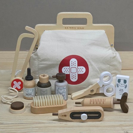 Wooden Animal Vet Set Pretend Play Role Play Toys Creative Imaginative Wooden Vets Kit