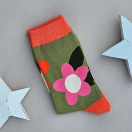 Bamboo Large Flowers Socks in Moss Green