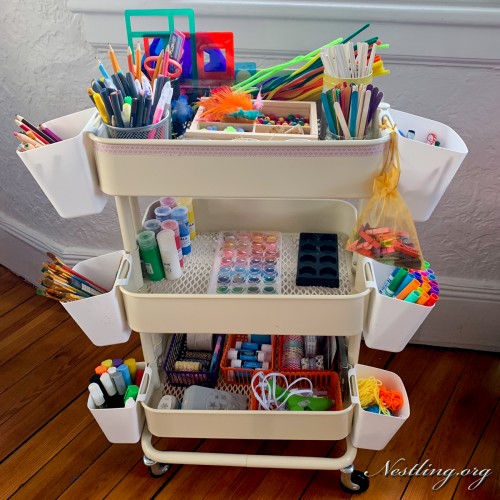Ordnung im Spielzimmer: Bastelwagen für Kinder - Nestling