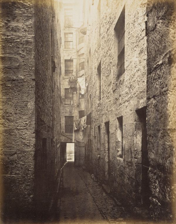 Close No. 148, High Street by Thomas Annan | National Galleries of