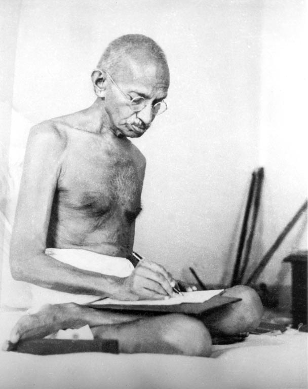 Gandhi_writing_1942