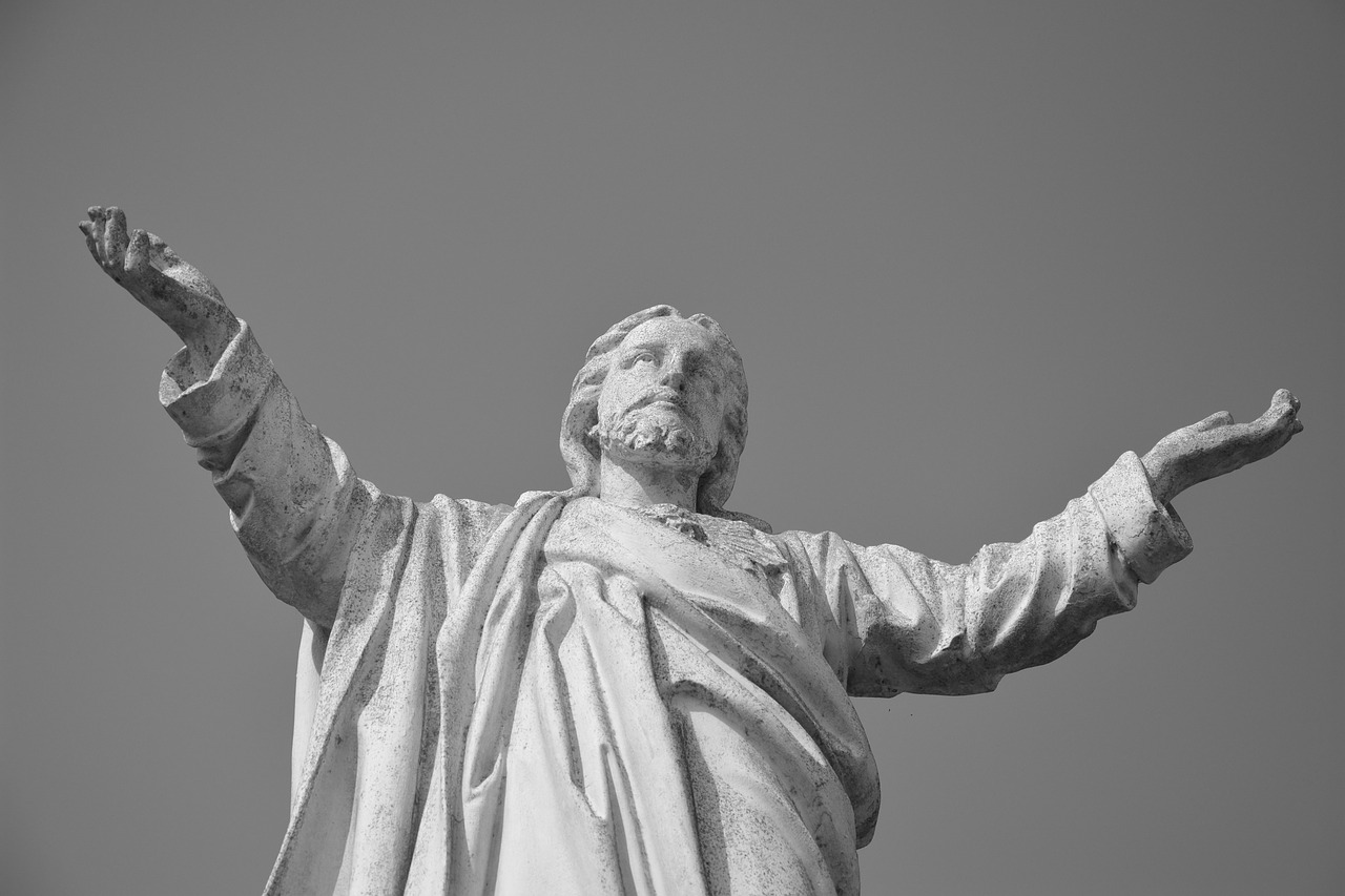 statue-2691282_1280