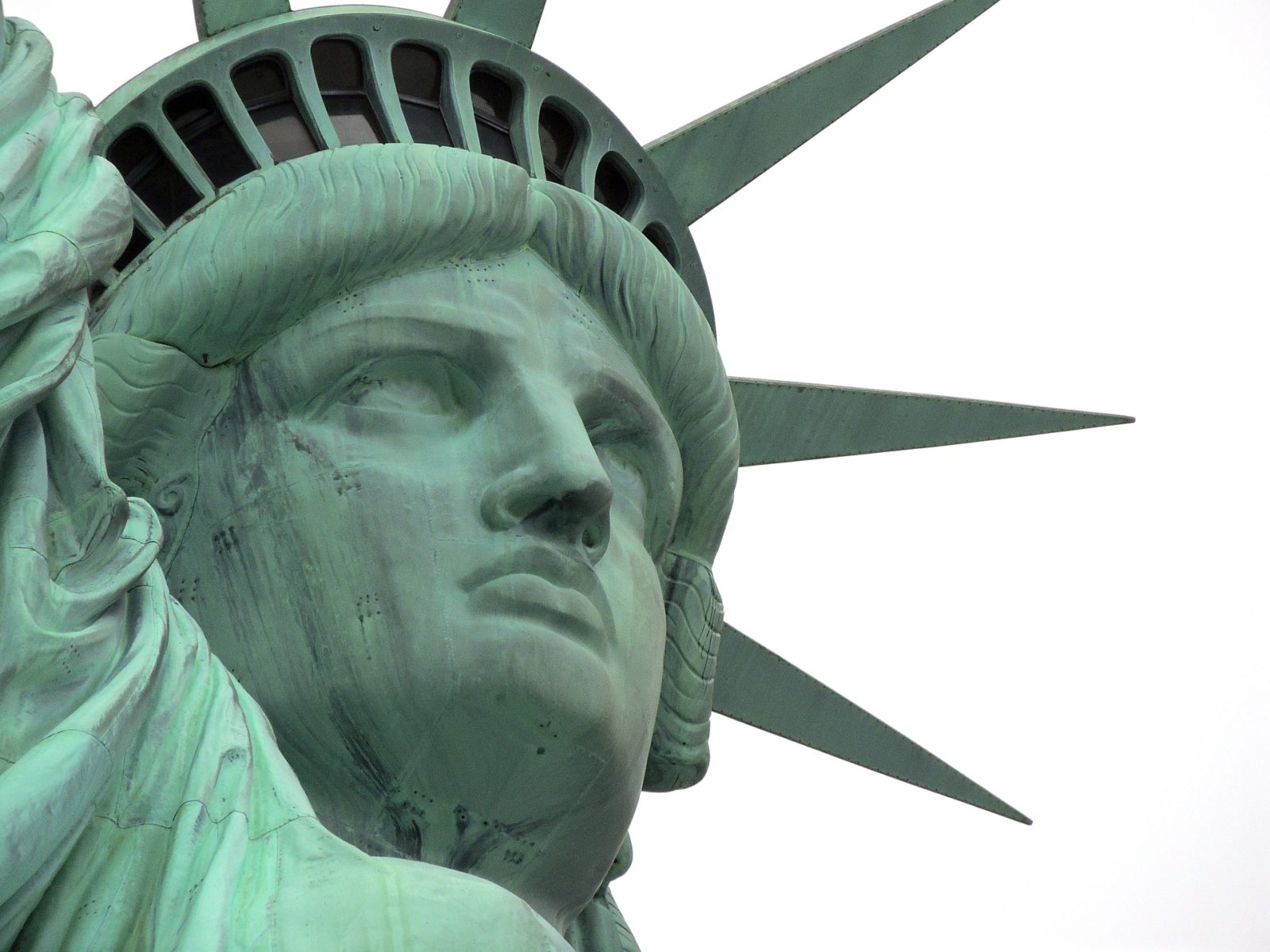 statue-2148396_1920