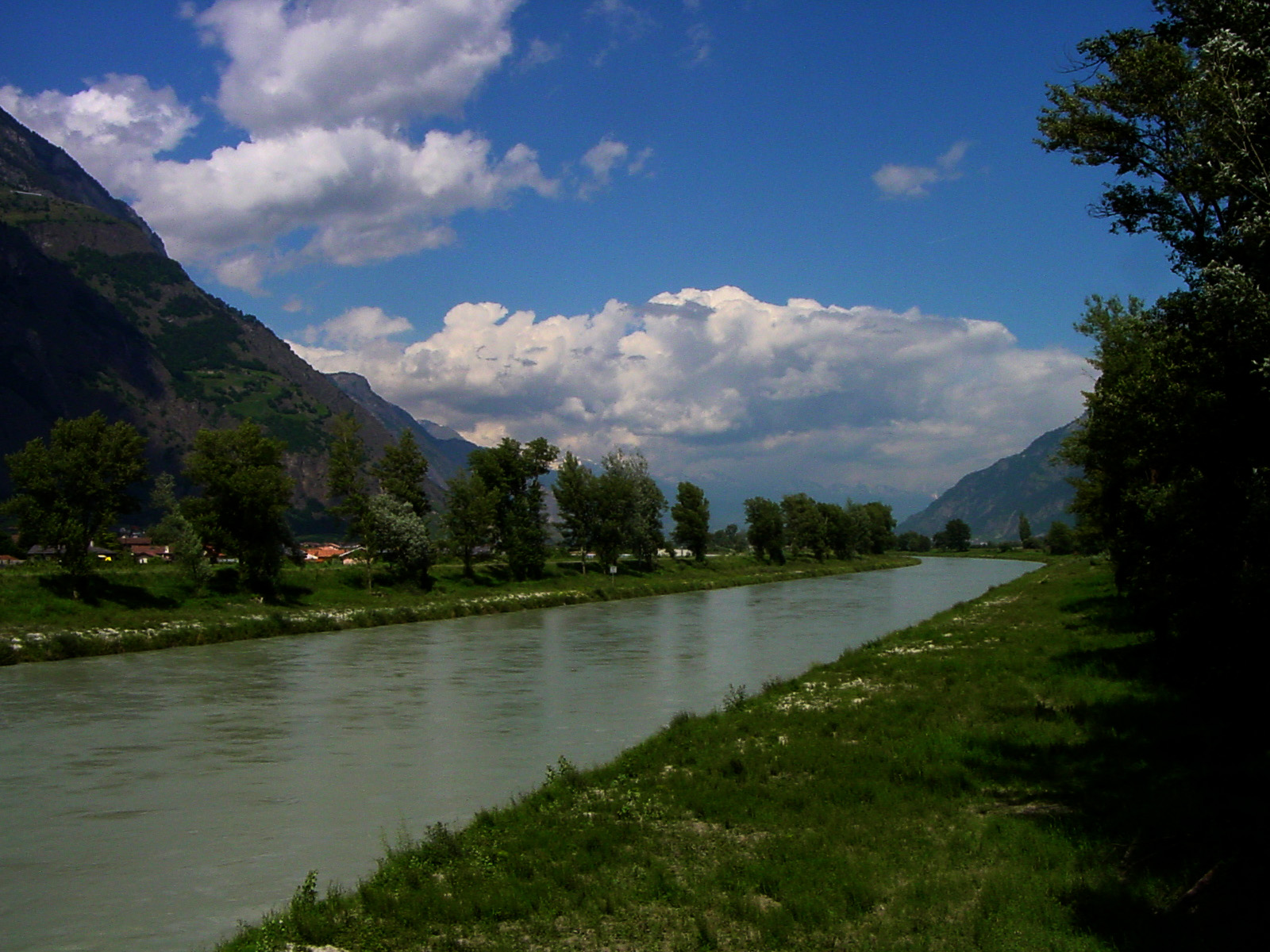 Le Rhône, vie et histoire du fleuve. - Notre Histoire