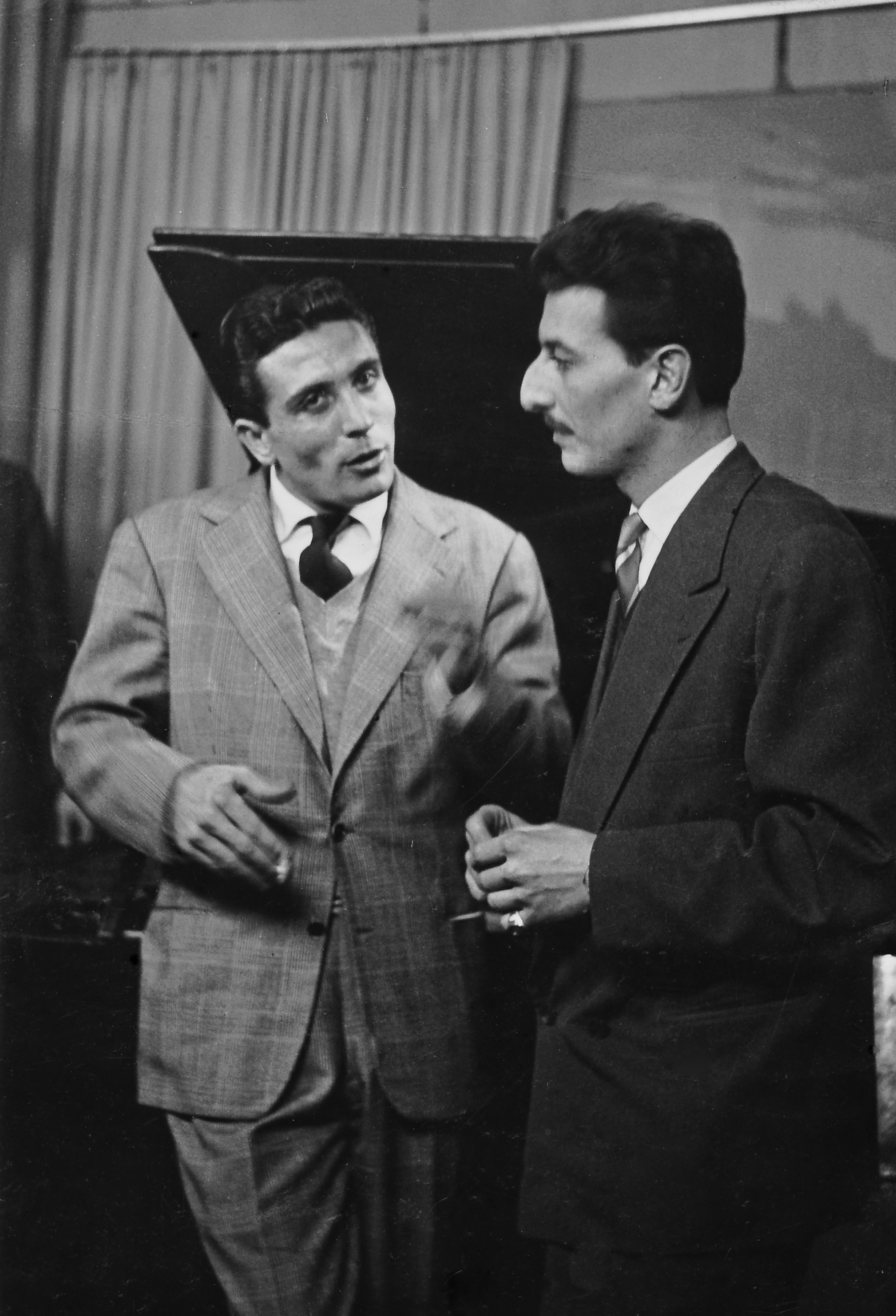 Quelles Sont Les Origines De Gilbert Bécaud
