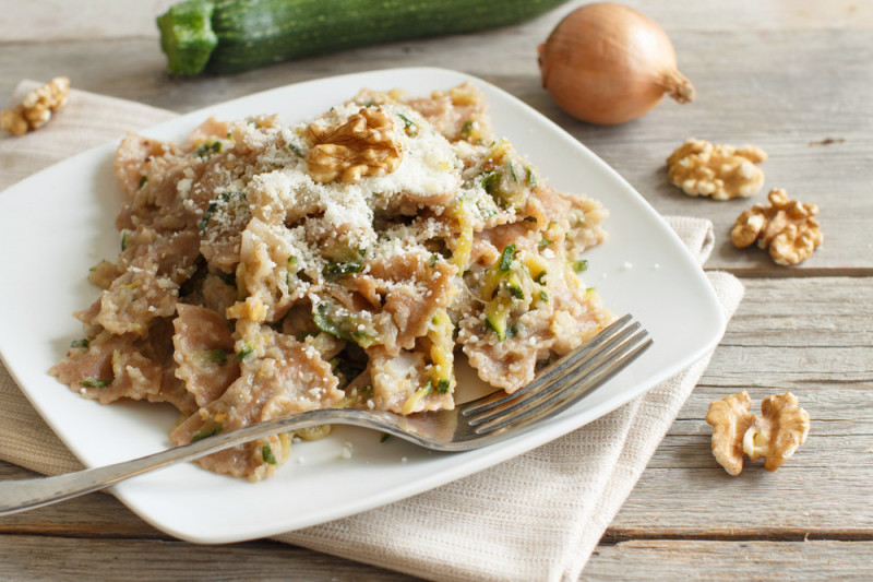 Ricetta: farfalle con panna e zucchine