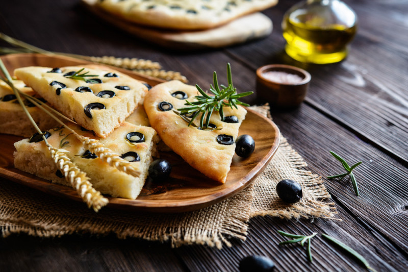 Focaccia senza lievito morbida e profumata