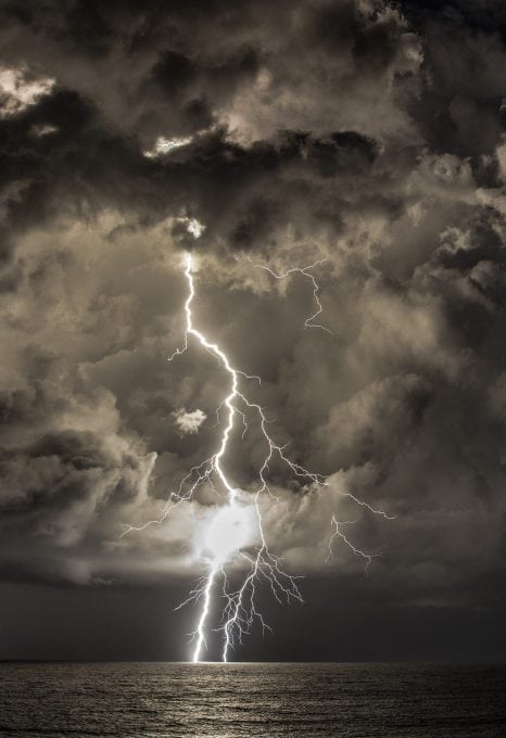 lightning-clouds-storm-seascape-sea-scott-photography