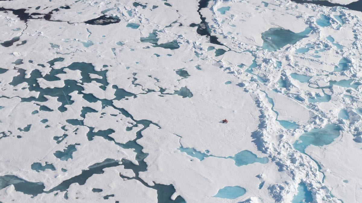snow-microplastics-sea-ice