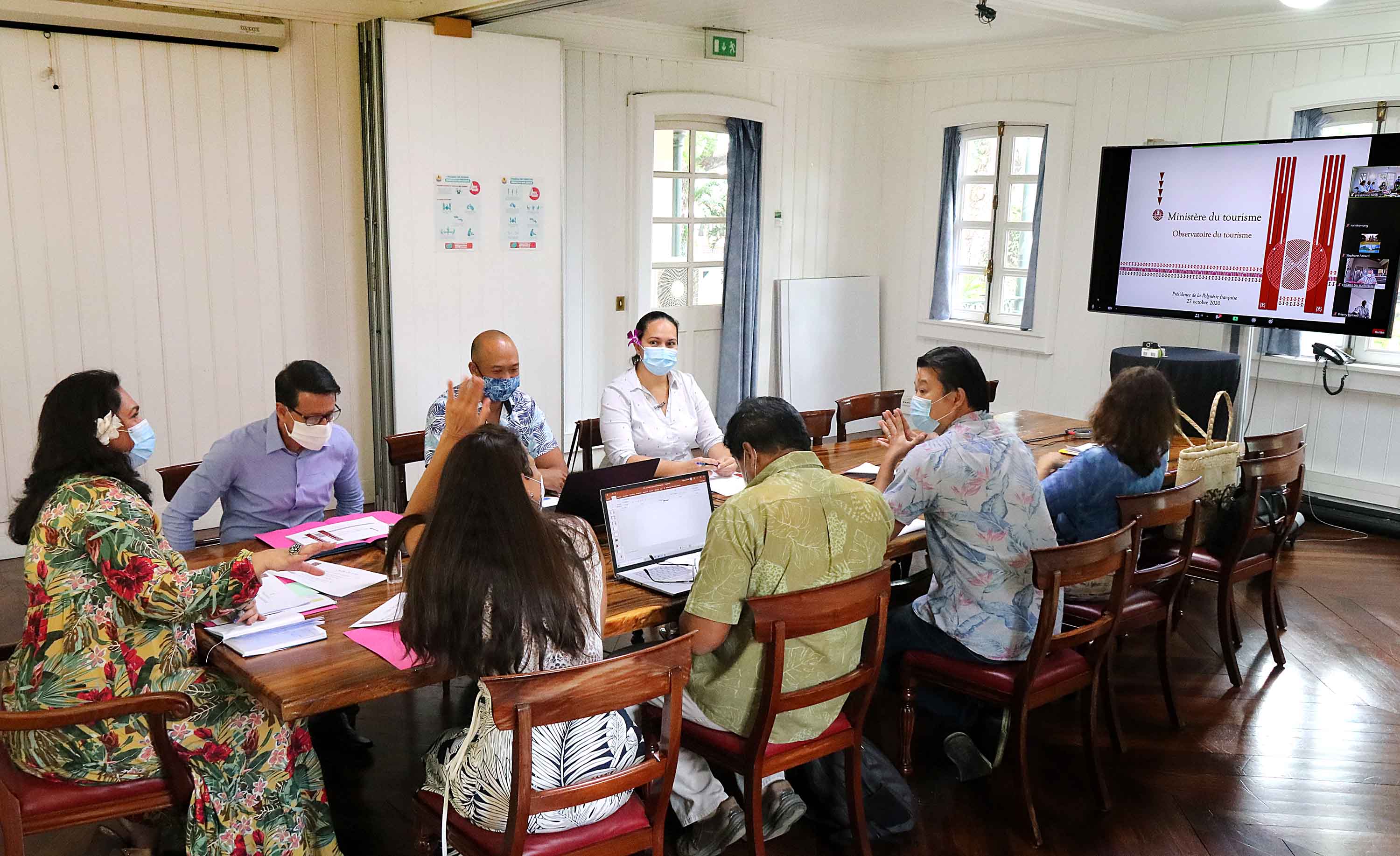 La ministre du tourisme a réuni les professionnels du secteur ce vendredi à Papeete ©Présidence de la Polynésie 