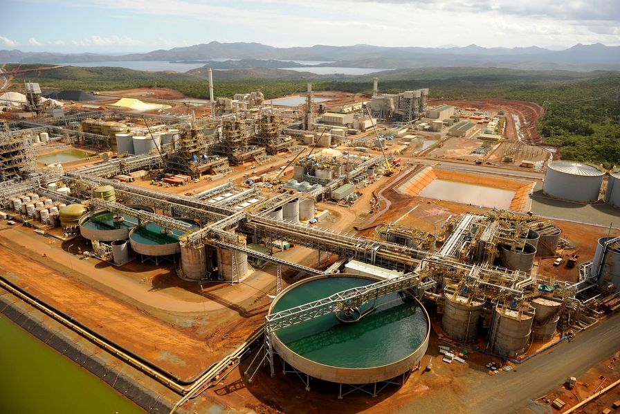 L'usine du Sud de Vale NC, adossée au riche gisement de Goro
