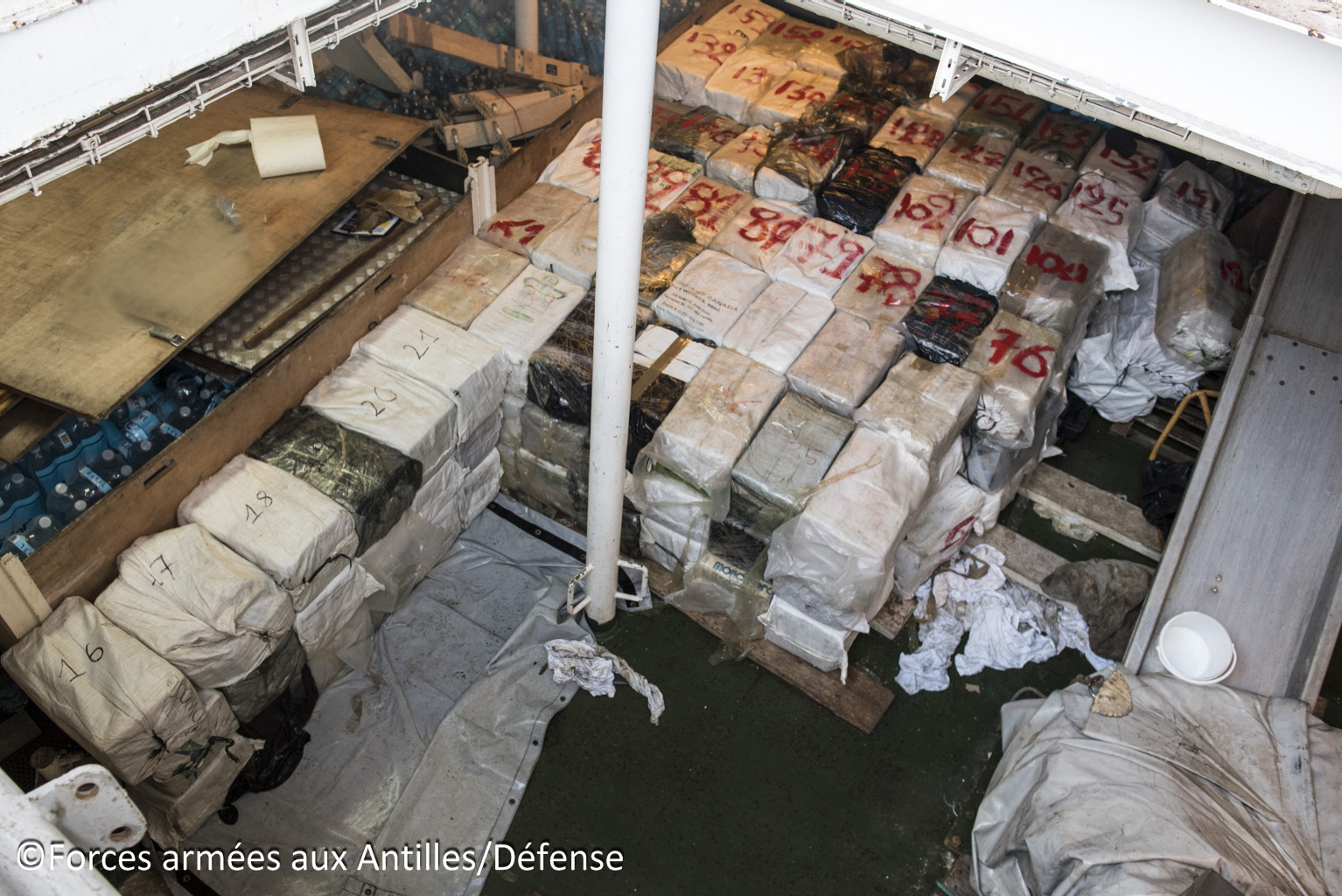 Trafic de Drogue : Prise record de 4,2 tonnes de cocaïne réalisée par la frégate de surveillance Germinal des forces armées aux Antilles