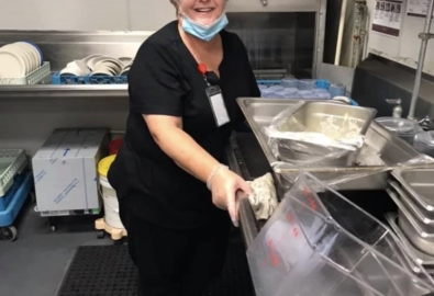 Afwassend Je Man Bezoeken