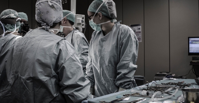 De Man Die Zijn Stem Verloor Kleiner