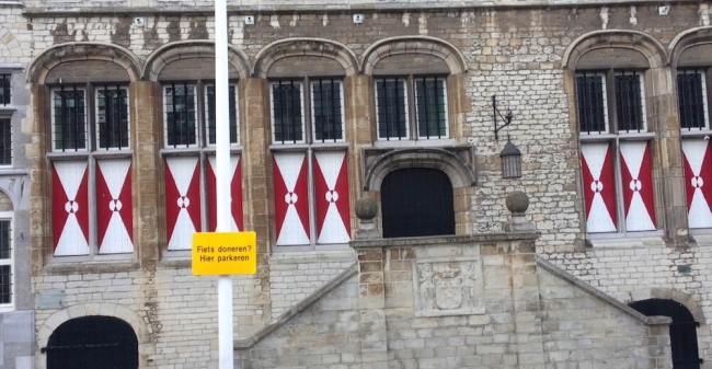 Fiets Doneren Hier Parkeren Kleinst