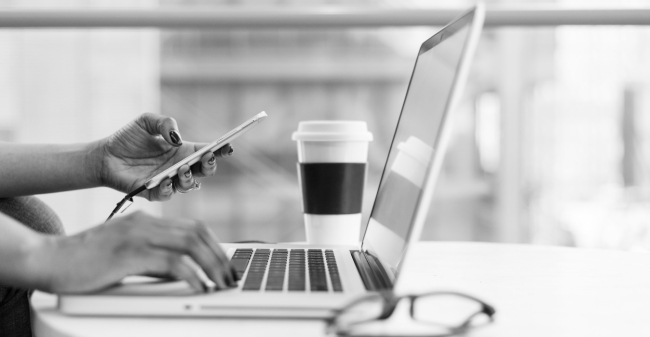 Meedenker Vrouw In De Techniek