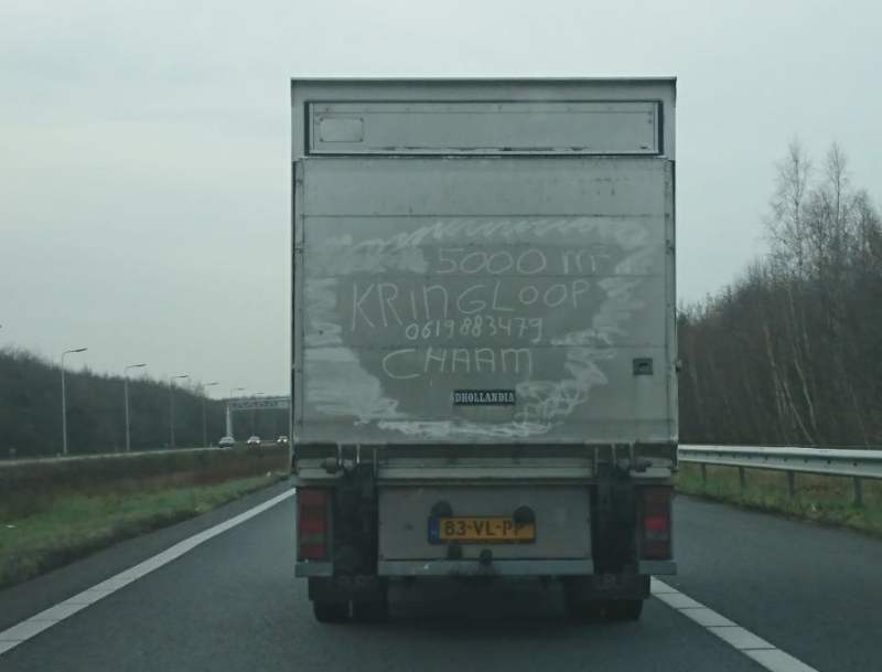 Vieze Vrachtwagen Bijgesneden