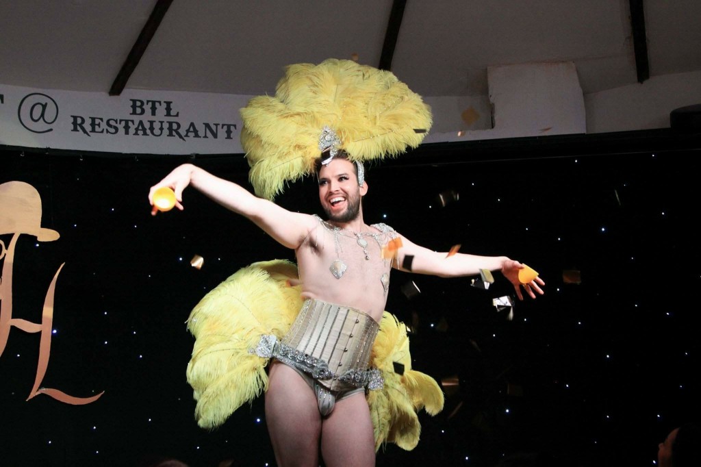 01EB50C9-4A1E-4DAD-B789-036E903CB7C9