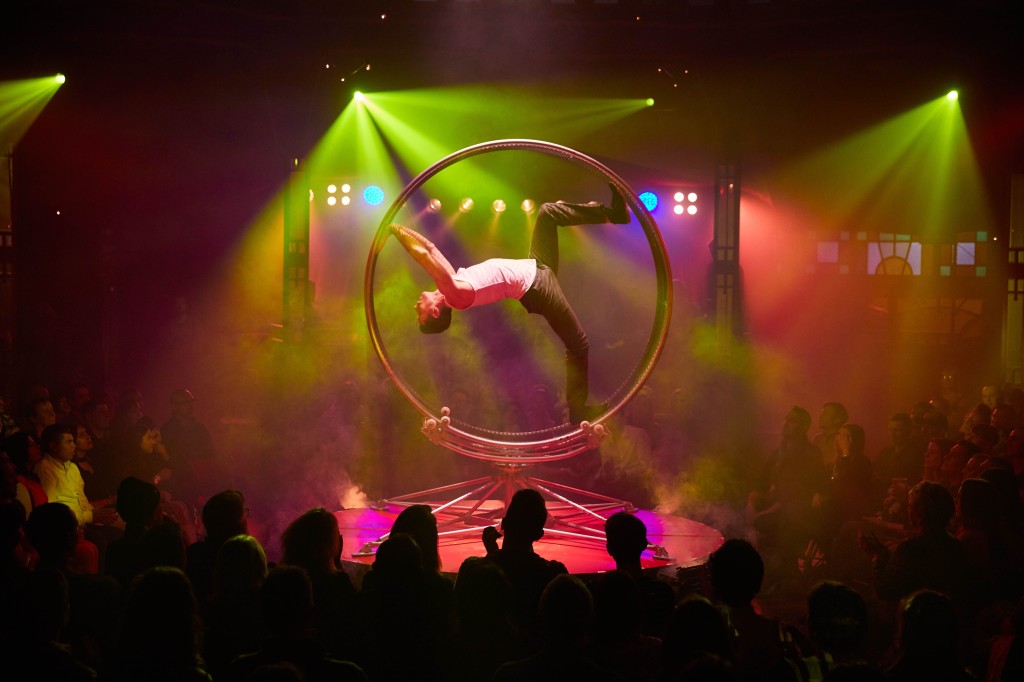 6 La Soirée Leicester Square David Girard credit Brinkhoff-Moegenburg.jpg