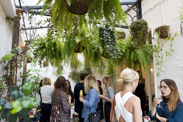 Alexa-Chung-for-AG-Dinner42