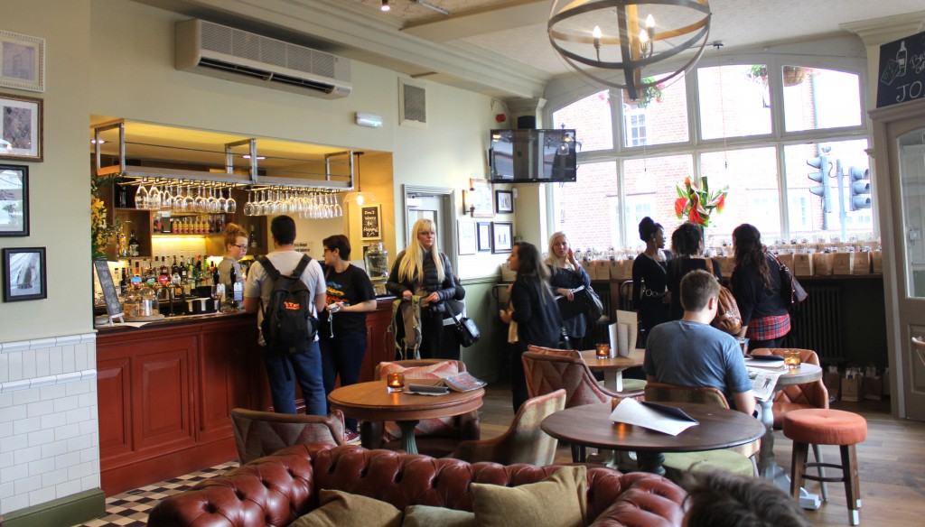 Brewers Inn Wandsworth Pub Bar Seating Area