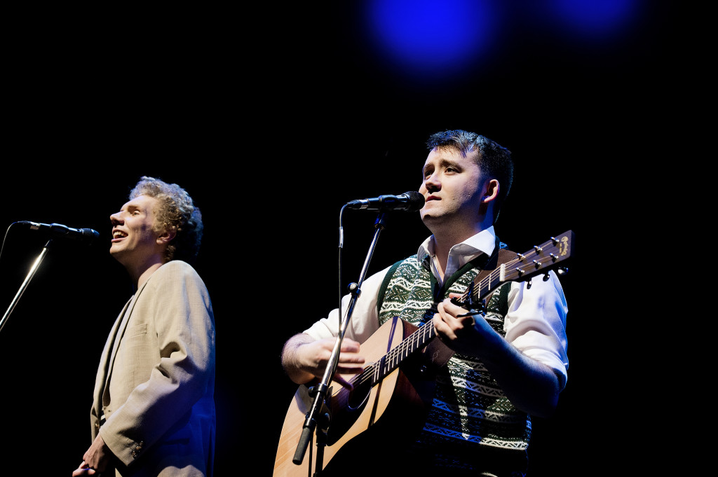 Charles Blyth & Sam O’Hanlon (l-r) in The Simon & Garfunkel Story. Photo by Jacqui Wilson 0254