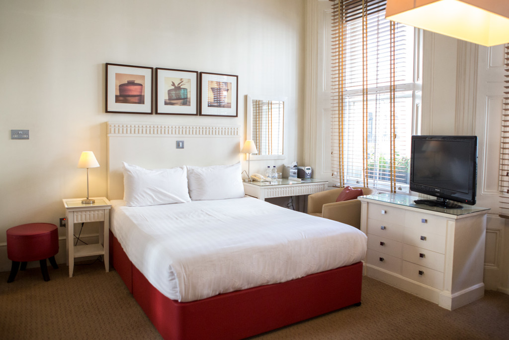 Kensington-House-Hotel-Room