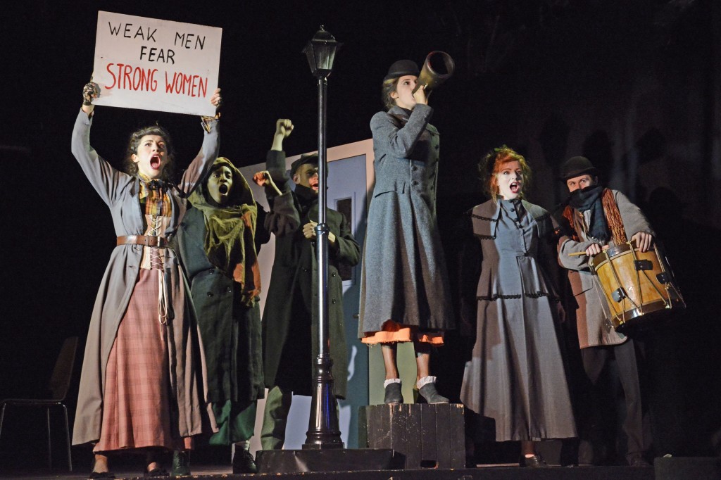 ©NOBBY CLARK+44(0)7941-515770+44(0)20-7274-2105nobby@nobbyclark.co.uk