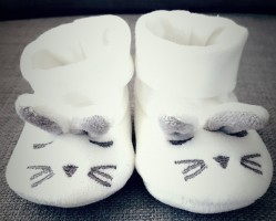 Voila bébé qui arrive à grands pas ! Afin de bien nous aider à préparer son arrivée, voici une liste d\u0027idées cadeaux. Toutes vos petites attentions lui