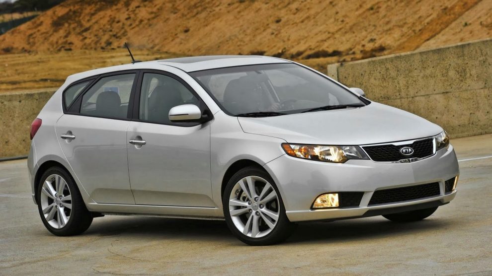 سيارة كيا سيراتو 2012