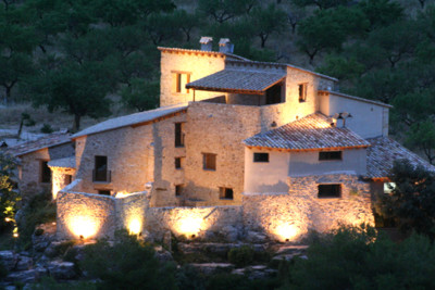 Mas del la Serra at night