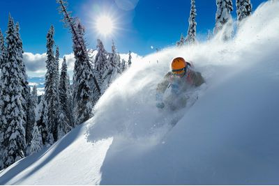 skiing in France
